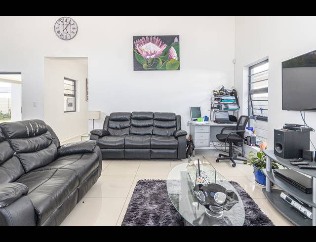 4 BEDROOM FREEHOLD FOR SALE IN PARKLANDS NORTH